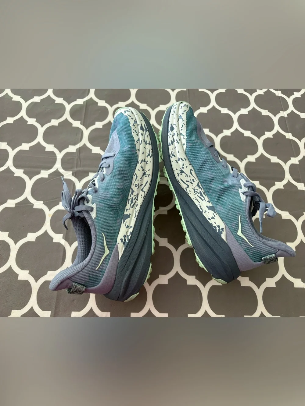 Hoka One One Speedgoat 6 trail running shoes
